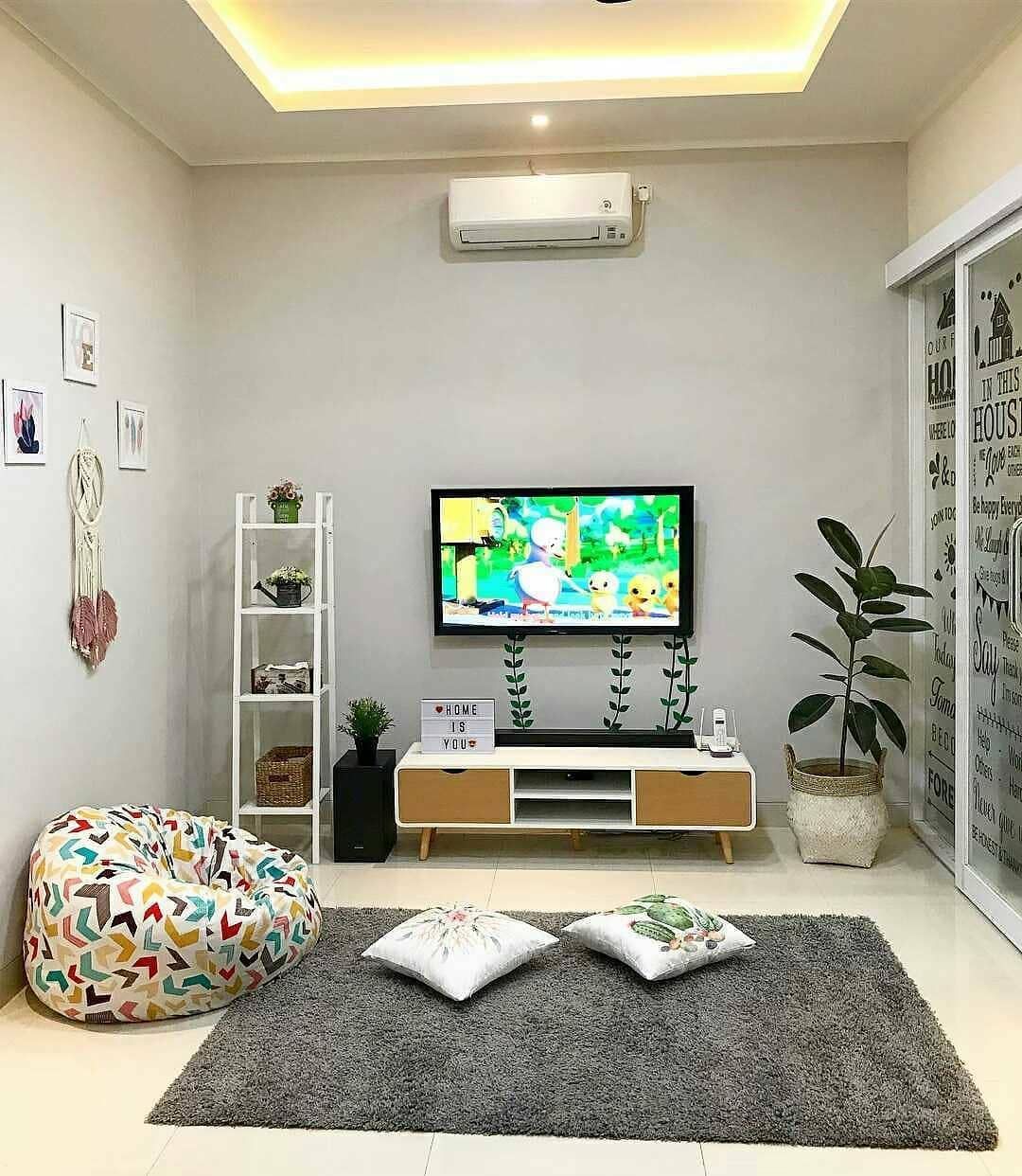 Desain Ruang TV Sederhana Tanpa Sofa (Selonjoran Santuy) - Bang Desain Ruang TV Sederhana Tanpa Sofa (Selonjoran Santuy) - Bang