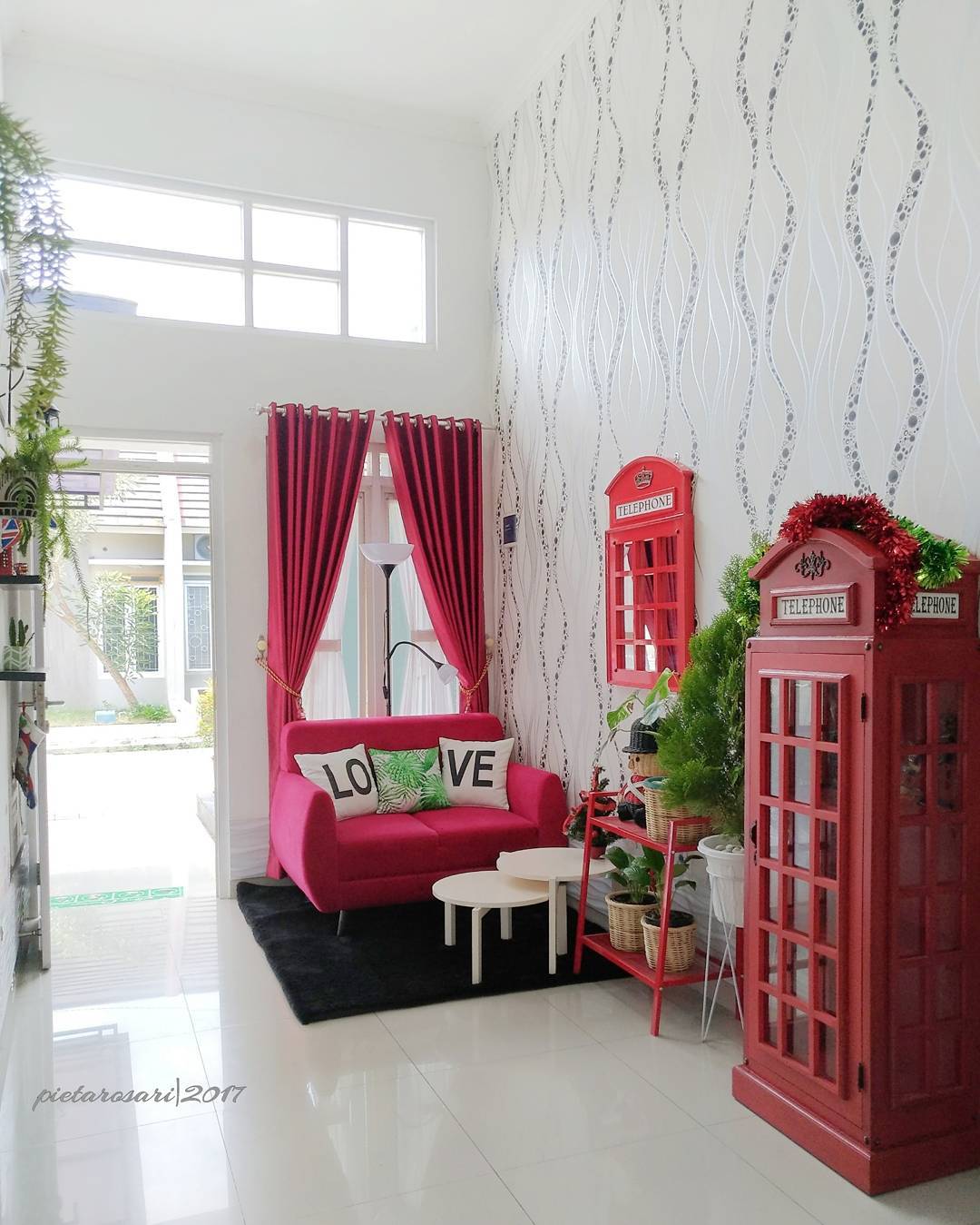 Foto Dekorasi Ruang Tamu Warna Merah Rumah Minimalis ~ Homeshabby Foto Dekorasi Ruang Tamu Warna Merah Rumah Minimalis ~ Homeshabby