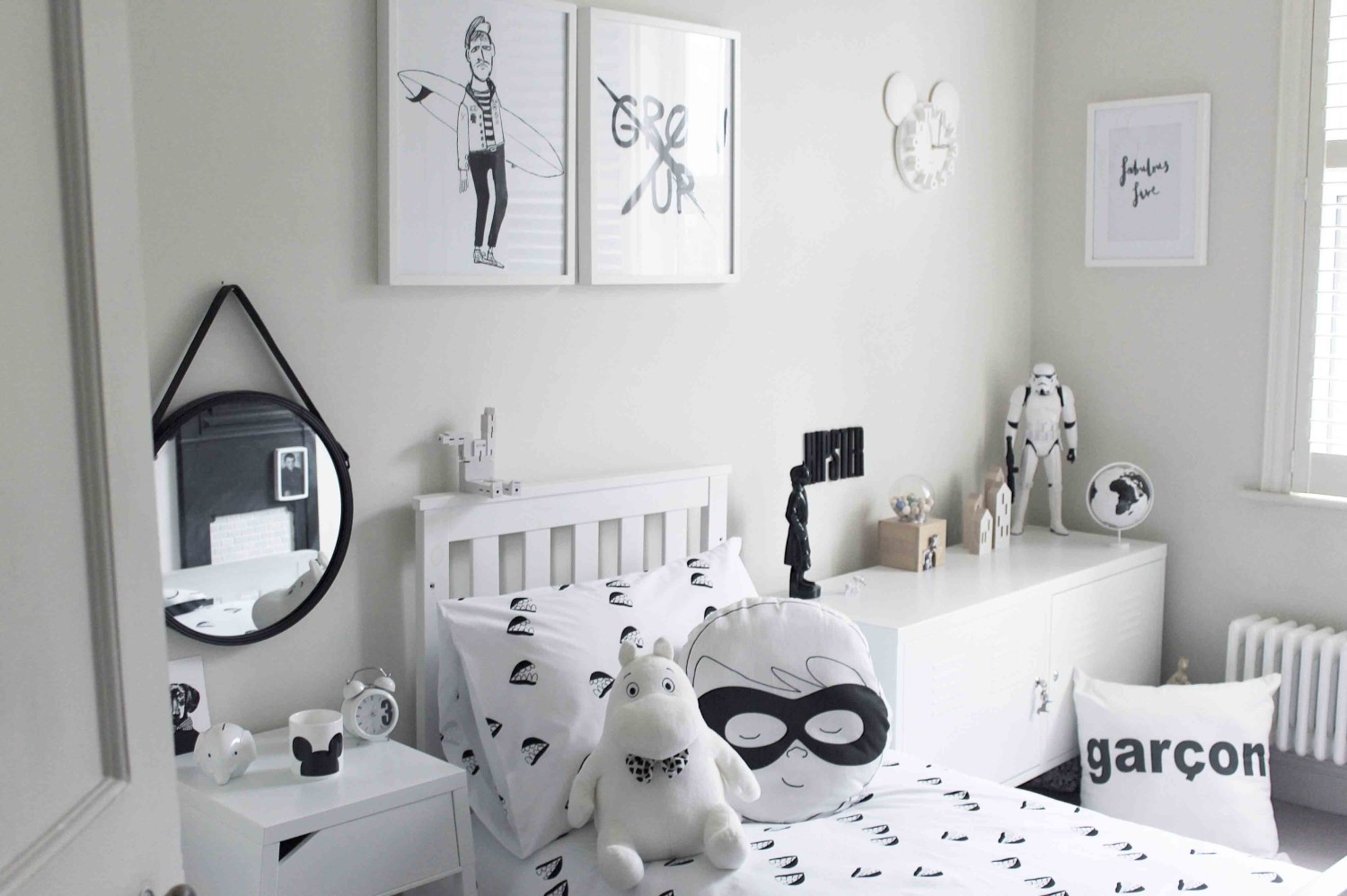 4 Inspirasi Desain Interior Kamar Tidur Bagi Penyuka Warna Hitam