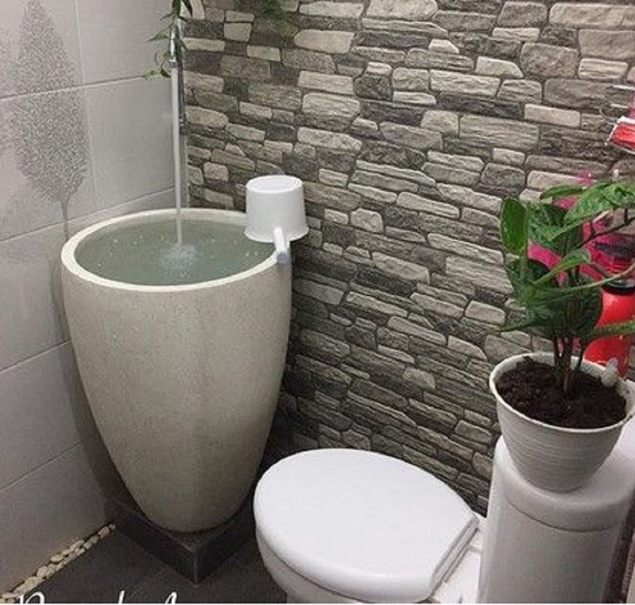 3 Desain Kamar Mandi Kecil yang Indonesia Banget Ada Kloset 3 Desain Kamar Mandi Kecil yang Indonesia Banget Ada Kloset