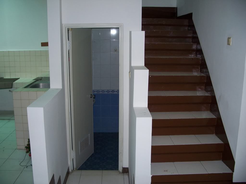 Desain Kamar Mandi Bawah Tangga Minimalis Kamar mandi bawah Desain Kamar Mandi Bawah Tangga Minimalis Kamar mandi bawah