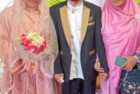 Wanita Sabar, Viral Seorang IStri Antar Suami Nikah Lagi di Sulsel Wanita Sabar, Viral Seorang IStri Antar Suami Nikah Lagi di Sulsel